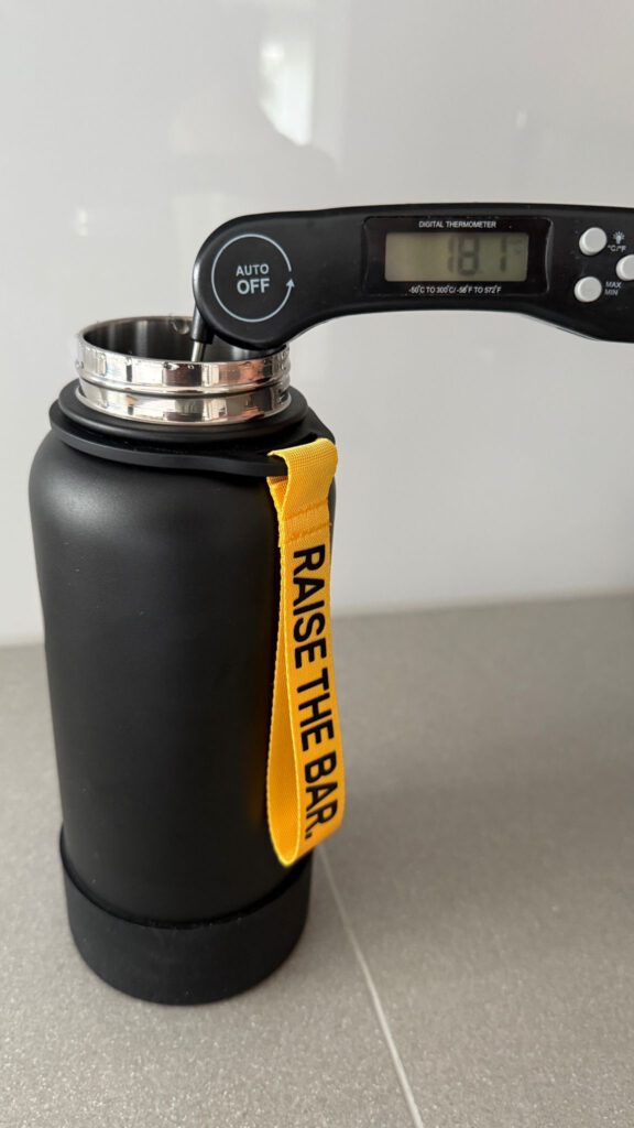 Barbell Jack Trinkflasche von ONO Test und Erfahrungen Kältetest Thermosflasche Training