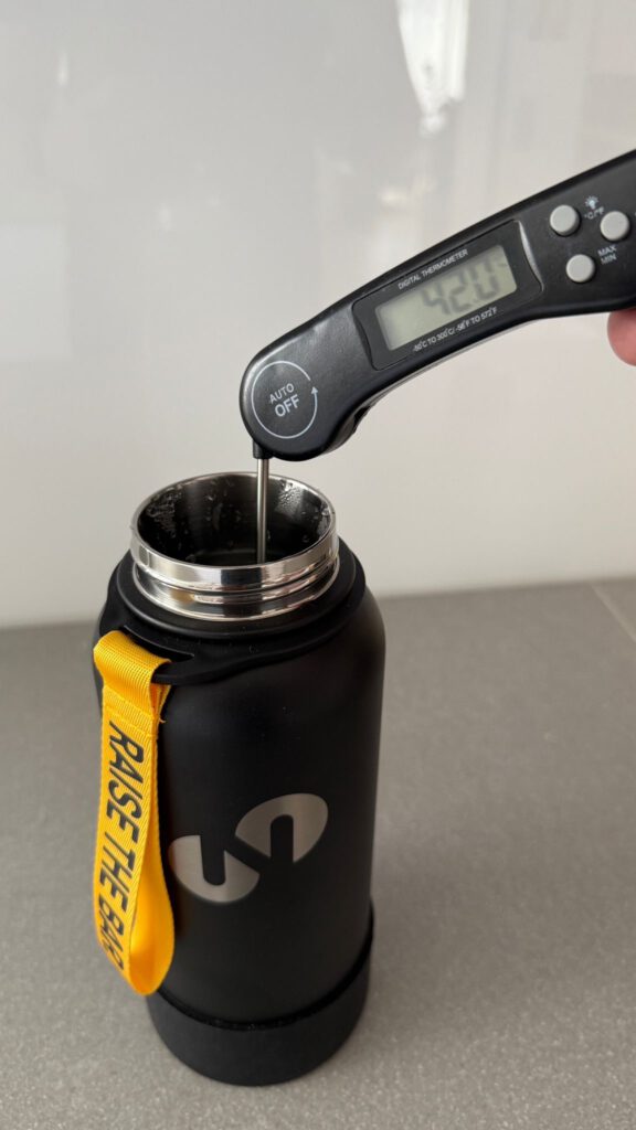 Barbell Jack Trinkflasche von ONO Test und Erfahrungen Wärmetest Thermosflasche Training