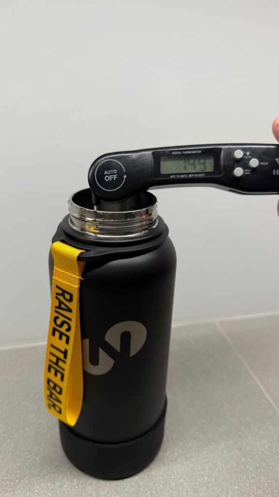 Barbell Jack Trinkflasche von ONO Test und Erfahrungen Kältetest Thermosflasche Training