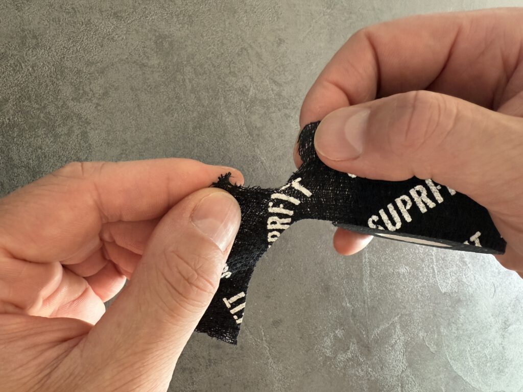 SUPRFIT Hook Grip Tape Handhabung