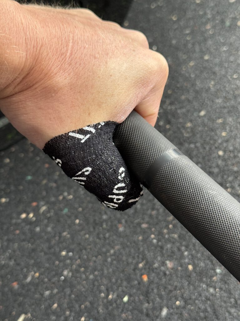 Hook Grip Tape an einer Langhantel  – Beispiel Einsatzmöglichkeiten