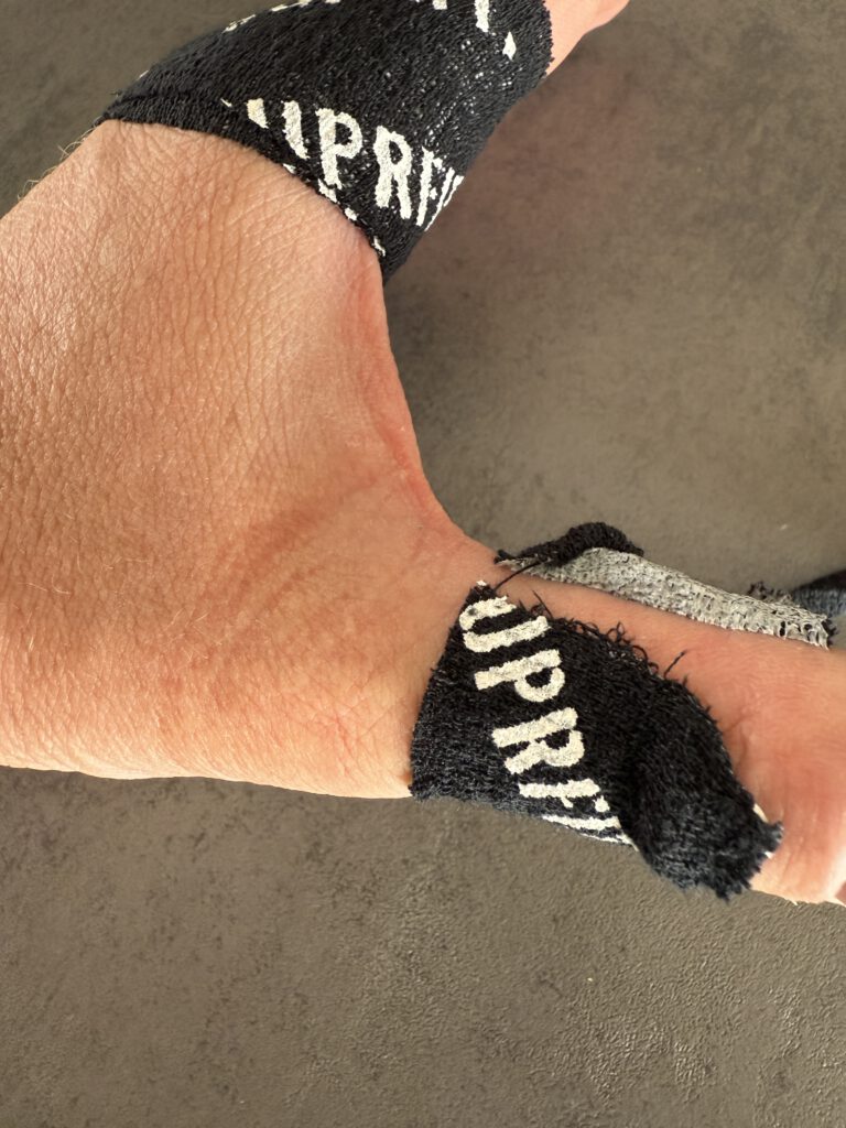 SUPRFIT Hook Grip Tape Rolle - keine Hautirritationen oder Rückstände