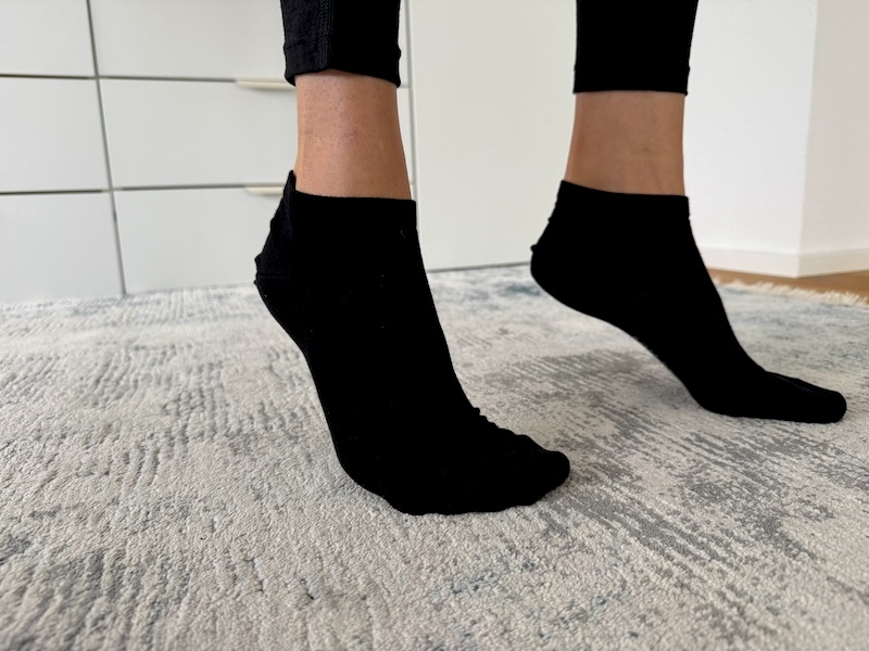 TOM FYFE Sneaker Socken und Wandersocken – Test und Bewertung. Vergleich der TOM FYFE Merino Wandersocken und Sneaker Socken im Test – Unterschiede in Design und Anwendung.