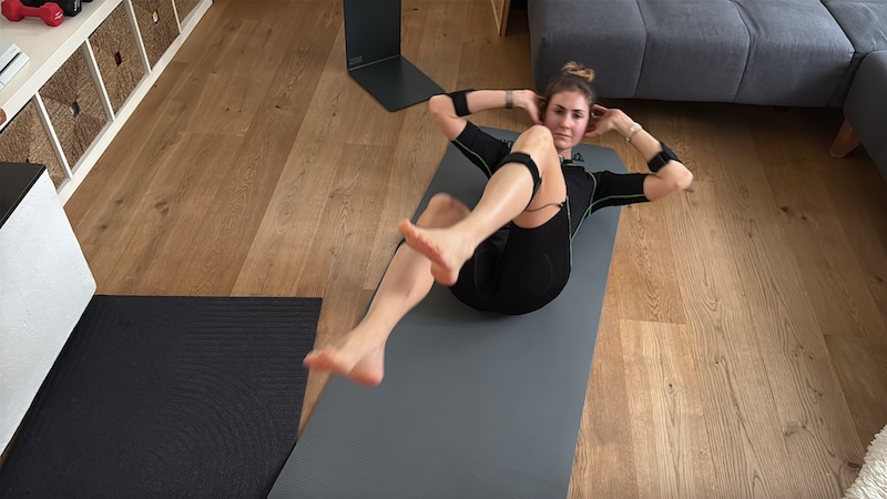 Eaglefit EMS Connect im Test – EMS-Training flexibel zuhause & unterwegs 17 Bauchtraining mit EMS Anzug