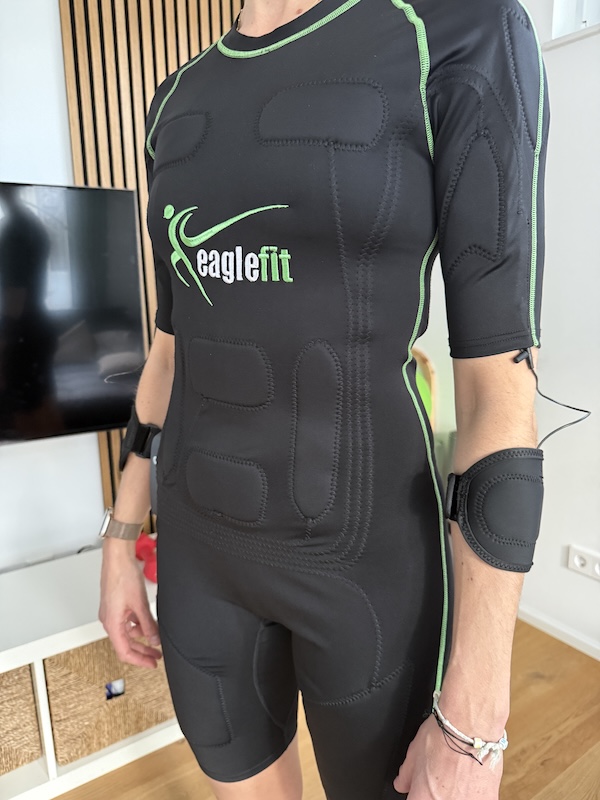 EMS Training wie oft? Wie viele Einheiten pro Woche wirklich sinnvoll sind 4 EMS Training Elektroden Ganzkörper