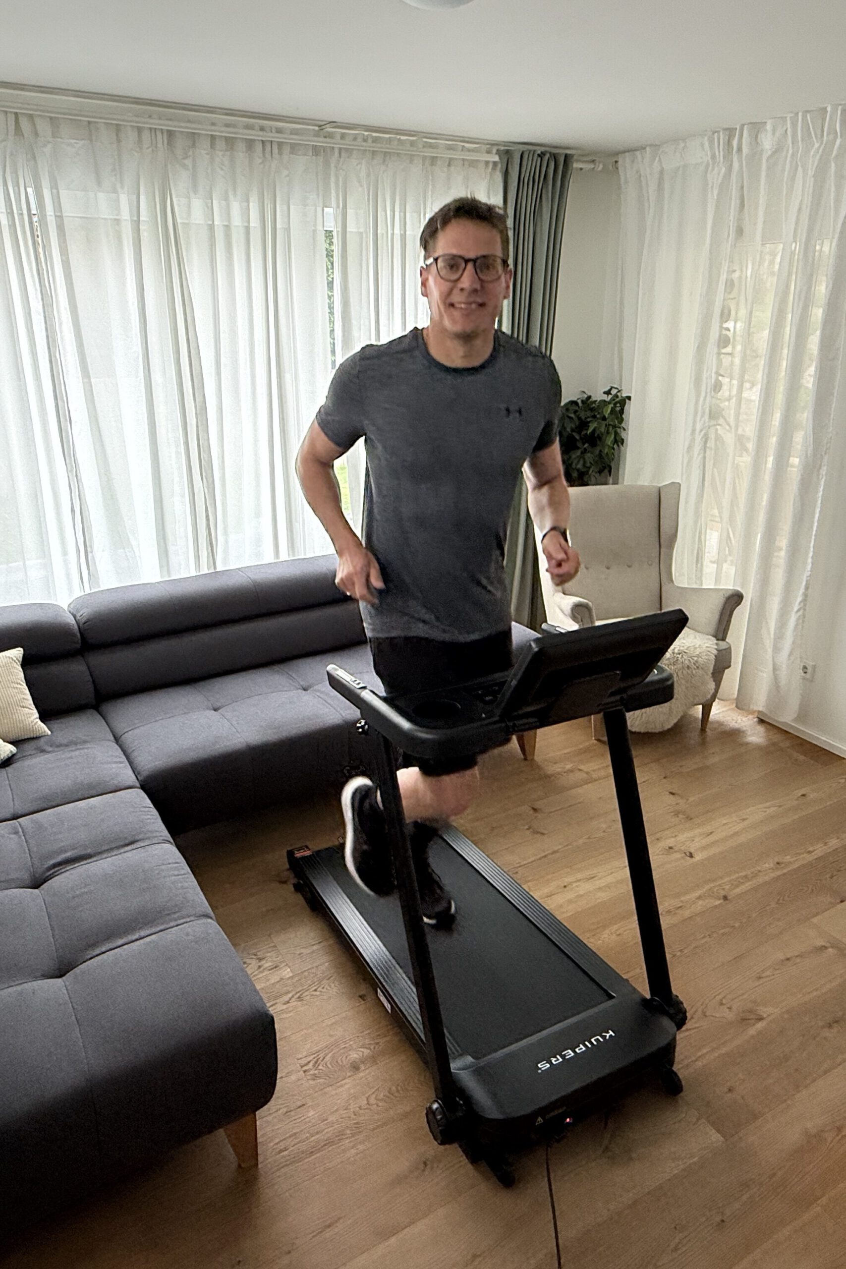 Kuipers R2 Test: Mein ehrlicher Erfahrungsbericht zum Laufband für Zuhause 18 Kuipers R2 Test für Einsteiger und Homegym Nutzer
