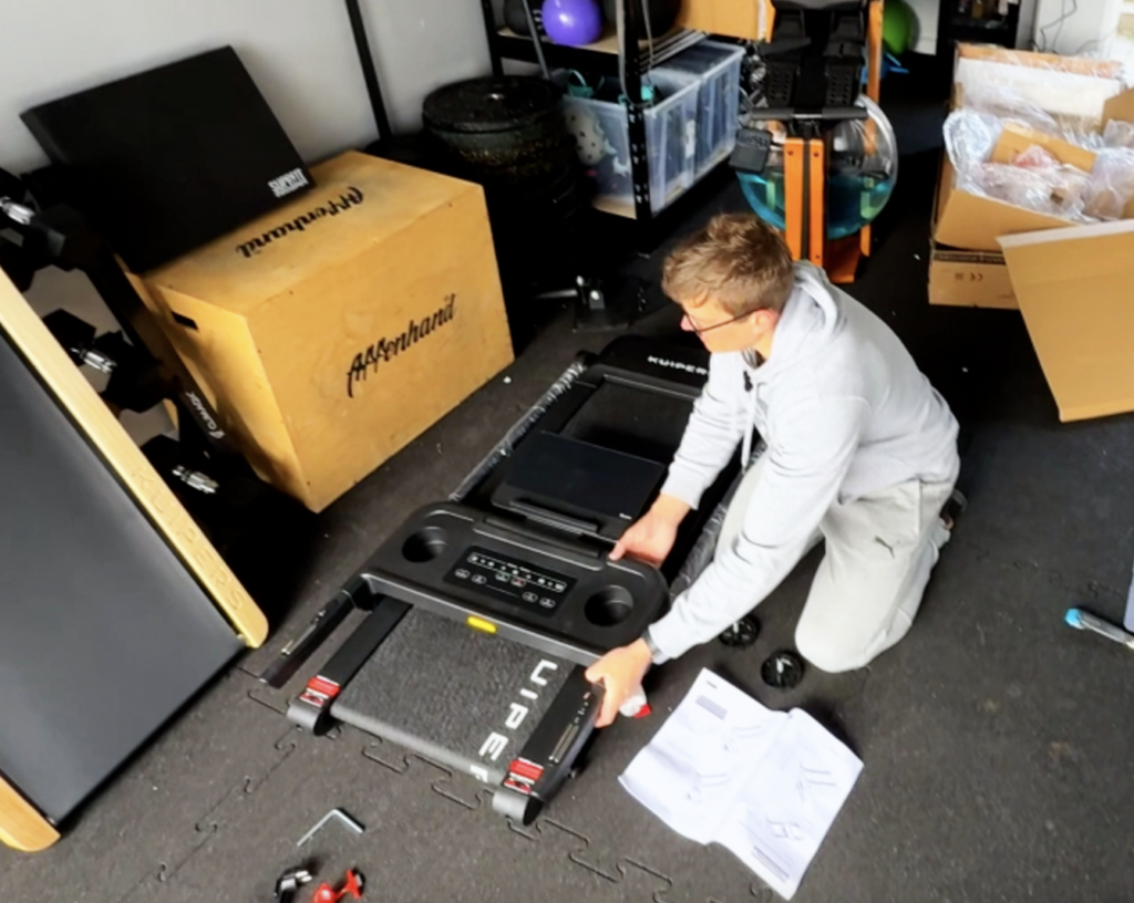 Kuipers R2 Test: Mein ehrlicher Erfahrungsbericht zum Laufband für Zuhause 4 Kuipers R2 Test Aufbau und Inbetriebnahme